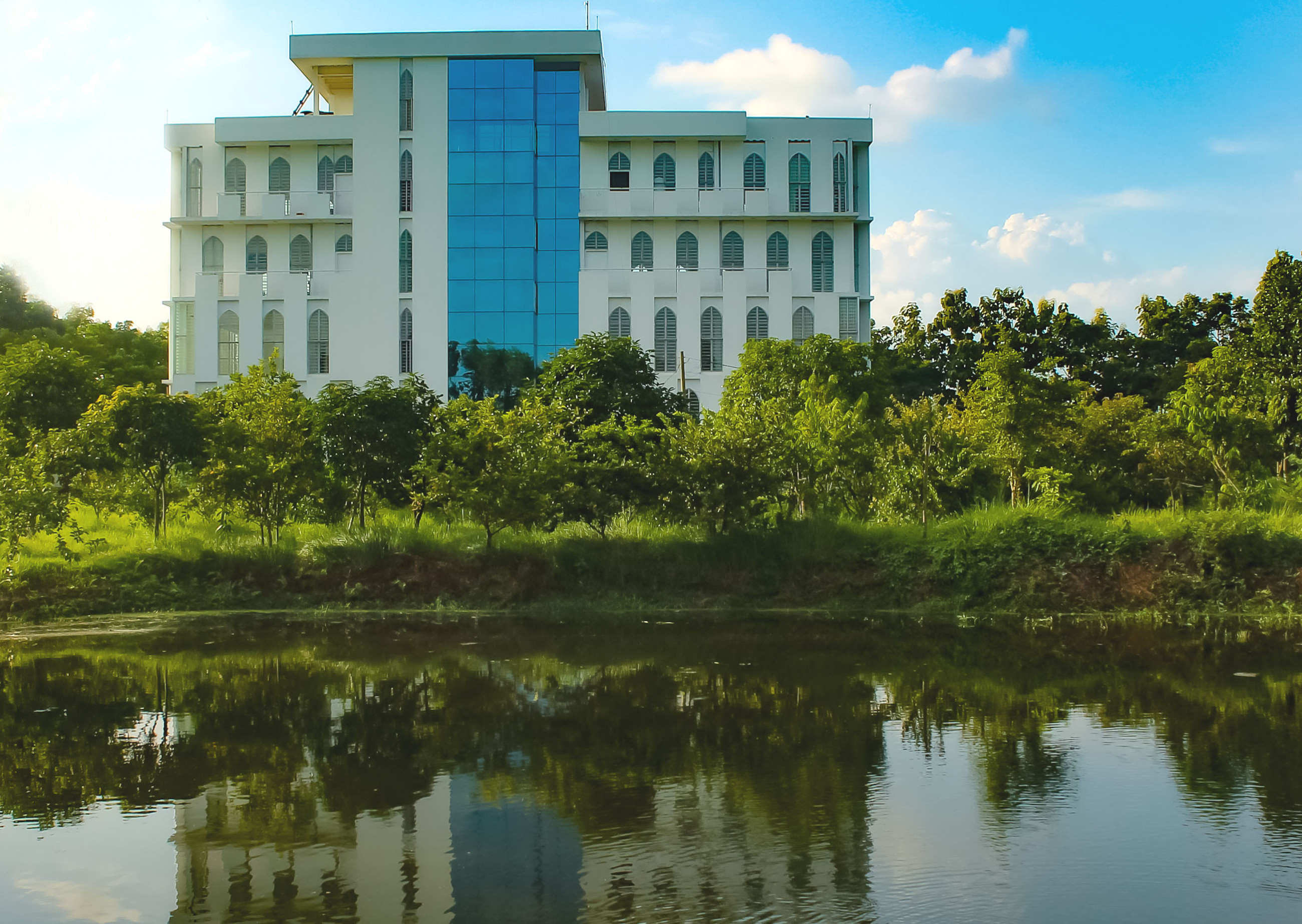 পরিচিতি